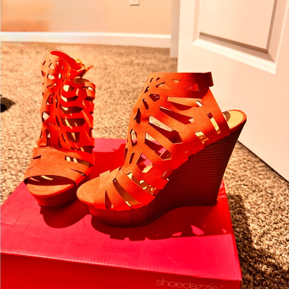 Shoe Dazzle Women's coral Wedge Sandals